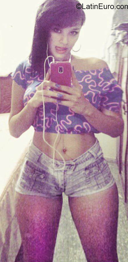 Date this nice looking Dominican Republic girl Marlenie from Santiago DO24375