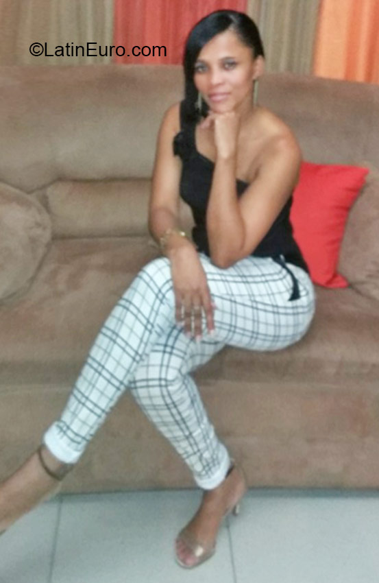 Date this tall Panama girl Helalas from Panama City PA828