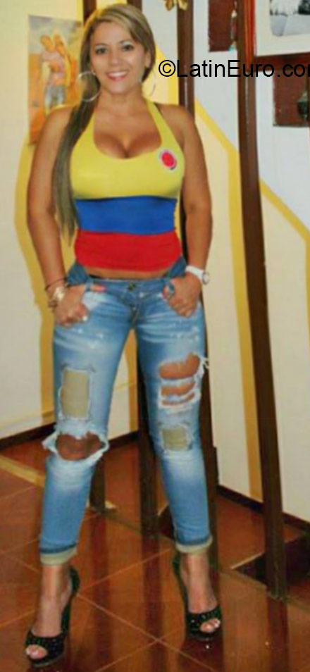 Date this beautiful Colombia girl Natalia from Medellin CO18447
