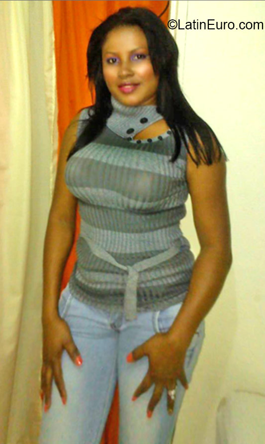 Date this passionate Dominican Republic girl Paula from Santiago DO24471