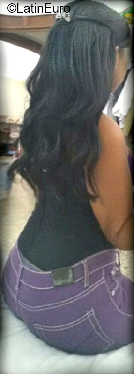 Date this lovely Dominican Republic girl Cindy from Santo Domingo DO24479