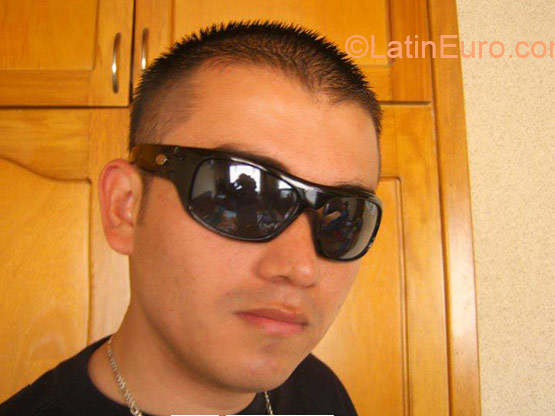 Date this sultry Colombia man Dunkan from Bogota CO18517