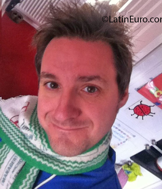 Date this georgeous United Kingdom man Scottnicolson from Newtownabbey GB854