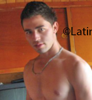 Date this georgeous Colombia man Daniel from Bogota CO18537