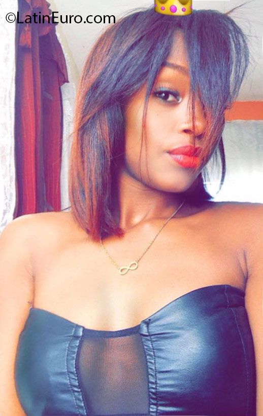 Date this passionate Dominican Republic girl Joane from Santo Domingo DO24641