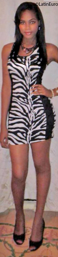 Date this exotic Dominican Republic girl Sara from Santo Domingo DO24644