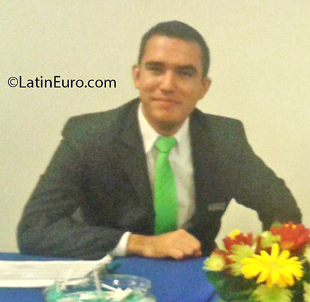 Date this georgeous Colombia man Mauricio from Bogota CO18589