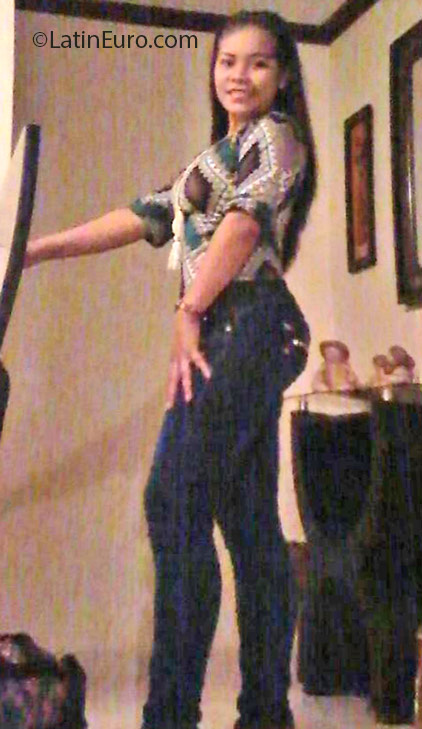 Date this voluptuous Panama girl Liliana from Panama City PA864