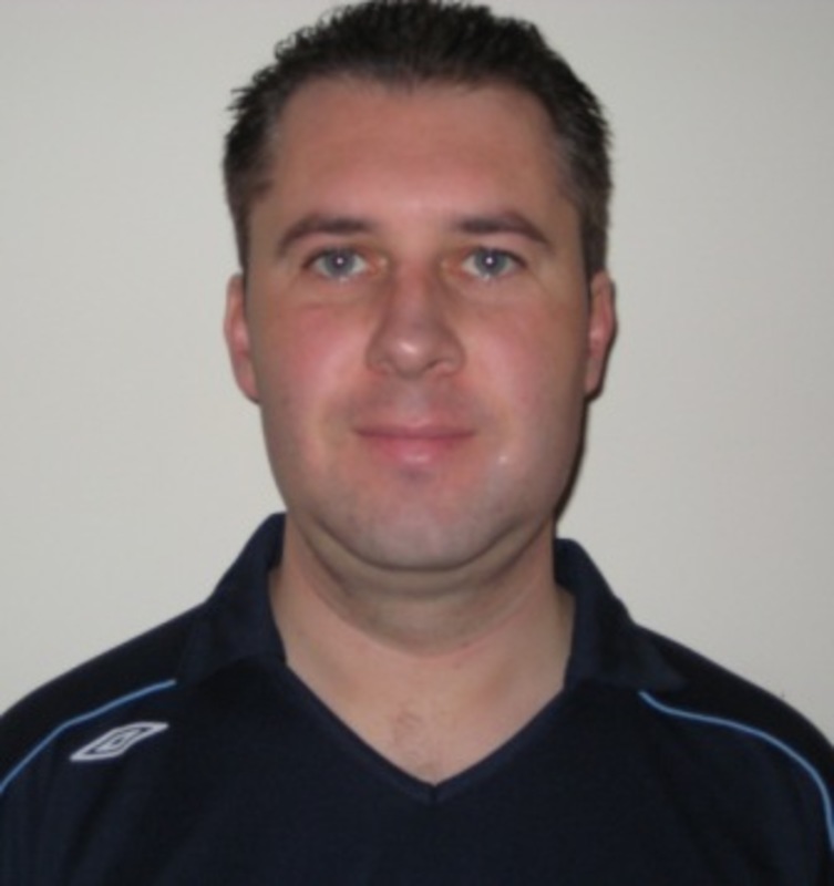 Date this athletic United Kingdom man Dickon from Gillingham GB857