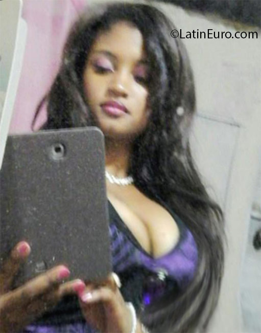 Date this sultry Dominican Republic girl Jennie from Santo Domingo DO24928