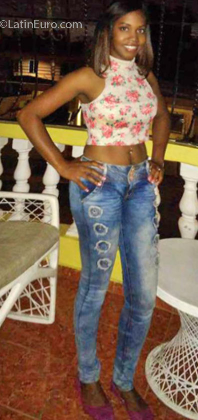 Date this exotic Dominican Republic girl Estephany from La Romana DO24979