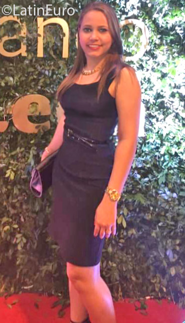 Date this pretty Dominican Republic girl Madelin from Santiago DO25000