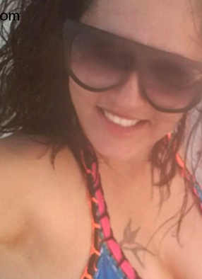 Date this foxy Brazil girl Waleria from Goiania BR9590