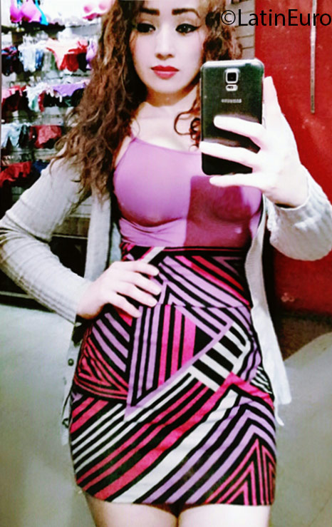 Date this gorgeous Honduras girl Mary from Tegucigalpa HN2045