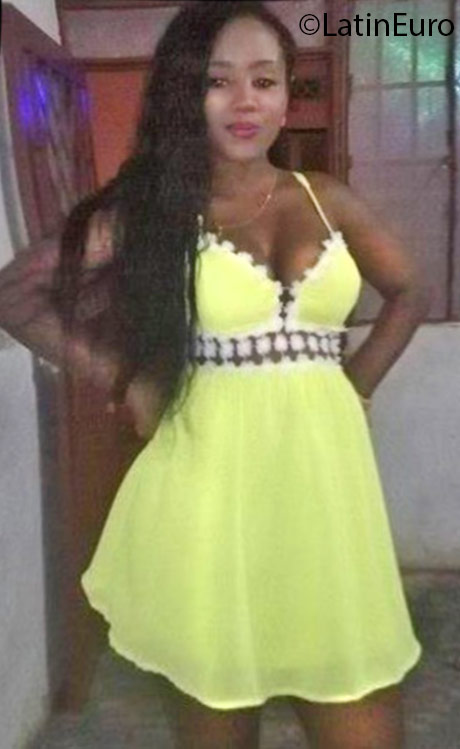 Date this georgeous Colombia girl Isabel from Medellin CO18718