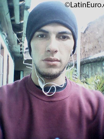 Date this georgeous Honduras man Erick from Tegucigalpa HN2057