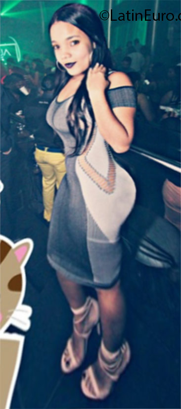 Date this georgeous Dominican Republic girl Stacy from Santo Domingo DO25158