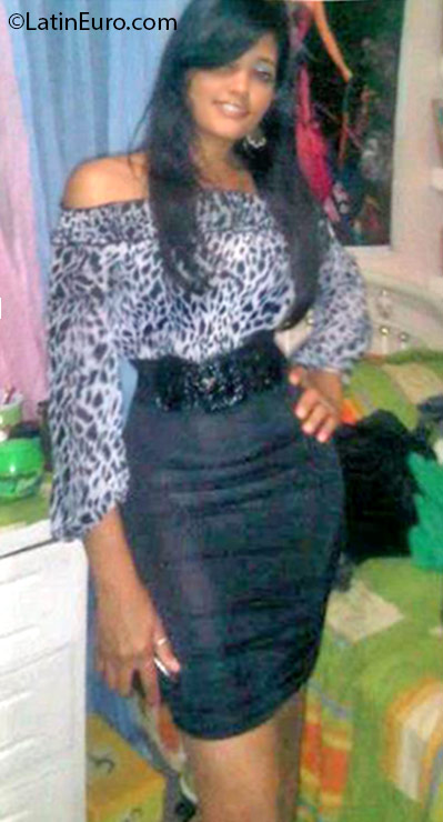Date this good-looking Dominican Republic girl Arias from Samana DO25181