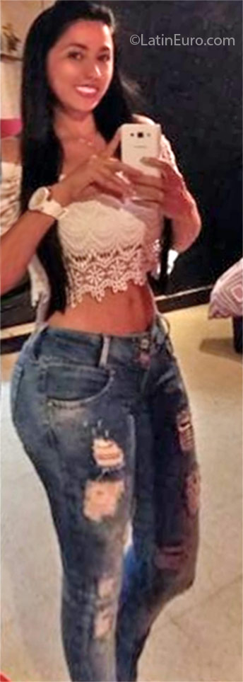 Date this young Colombia girl Sofia from Cali CO18766