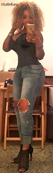 Date this fun Spain girl Miky from Barcelona ES336