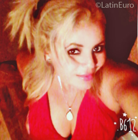 Date this passionate Honduras girl Cristina from San Pedro Sula HN2093