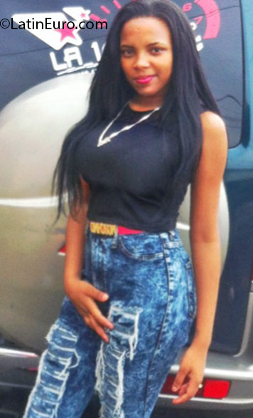 Date this passionate Dominican Republic girl Anabel from Santiago DO25434