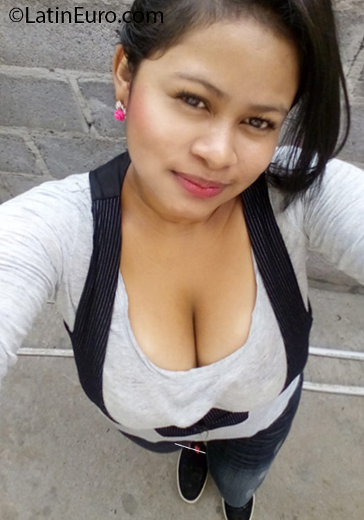 Date this georgeous Honduras girl Bredin from San Lorenzo HN2120