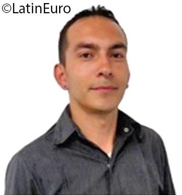 Date this beautiful Colombia man ANDREY from Bogota CO18884