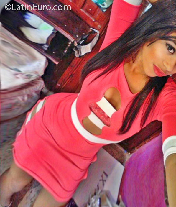 Date this cute Dominican Republic girl Johanna from Mao DO25611