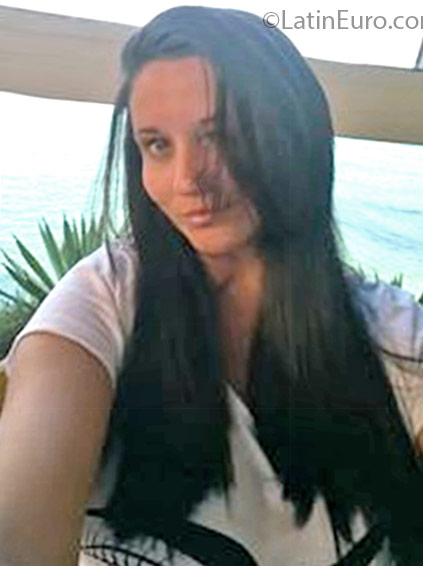 Date this voluptuous Brazil girl Shirlie from Jaboatao dos gura****s BR9648