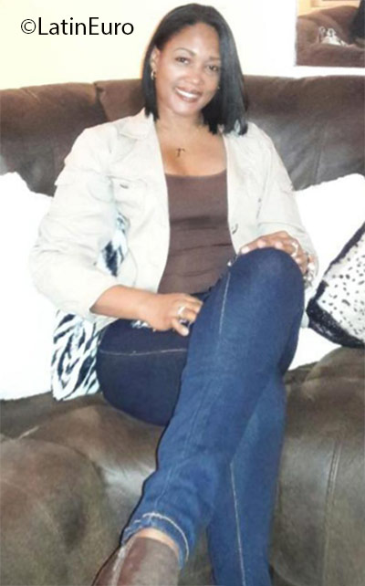 Date this foxy Panama girl Zuaibeth from Panama City PA959