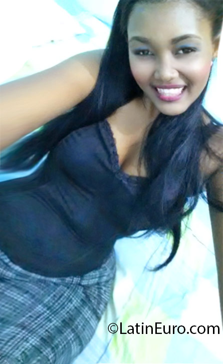 Date this good-looking Dominican Republic girl Angelica from Santo Domingo DO25669