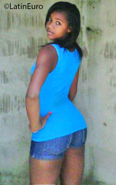 Date this happy Dominican Republic girl Ruth from San Cristobal DO25712