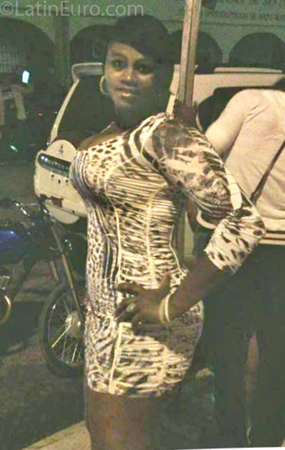 Date this fun Dominican Republic girl Rosa from Hato Mayor DO25735