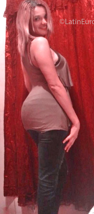 Date this stunning Honduras girl Carmen from Puerto Cortes HN2183