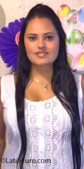 Date this good-looking Colombia girl Linda from Bogota CO18983