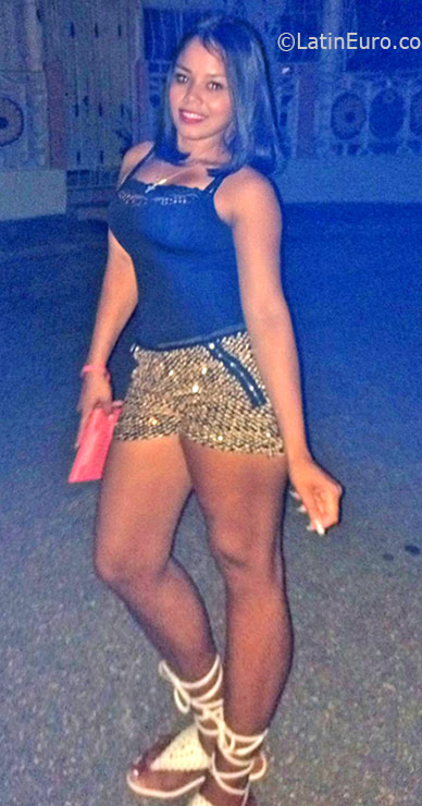 Date this attractive Dominican Republic girl Madelyn from Santo Domingo DO25903