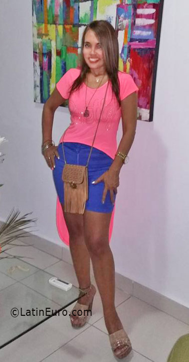 Date this lovely Colombia girl Ana Luisa from Barranquilla CO19024