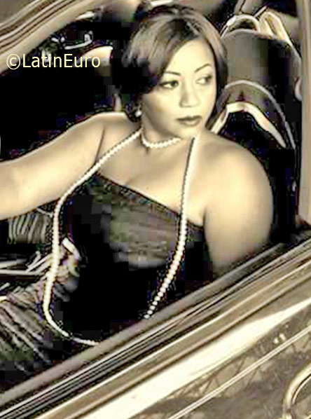 Date this lovely Dominican Republic girl Leonor from San Cristobal DO26016