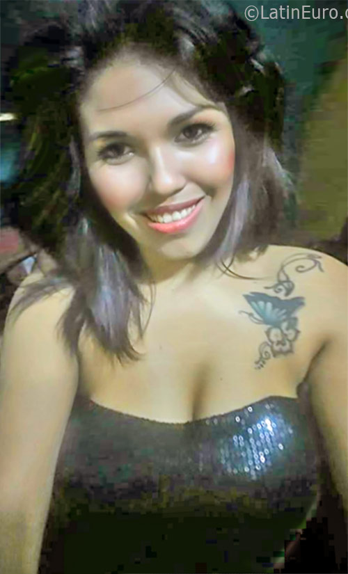 Date this happy Brazil girl Alexandra from Manaus BR9913