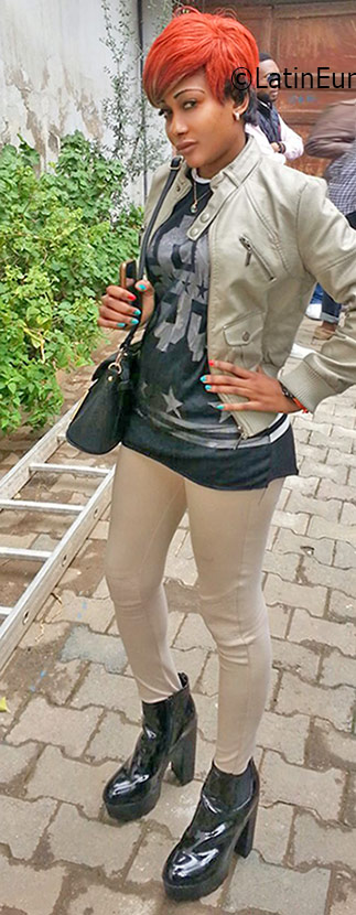 Date this athletic United States girl Sonia from New York City US17468