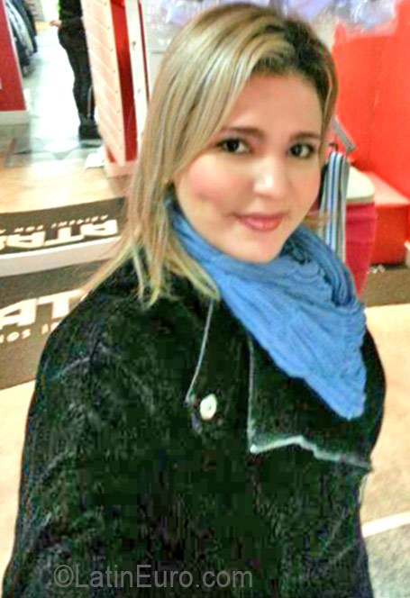 Date this sultry Brazil girl Adriana from Belem BR9719