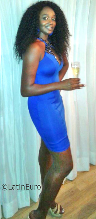 Date this lovely Brazil girl Tatiana from São Paulo BR9729