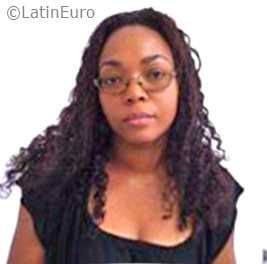 Date this young United States girl Creuza from Pompano Beach US17497