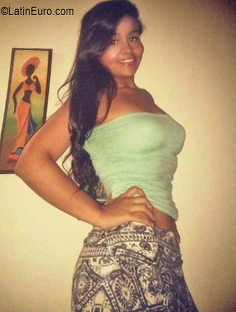 Date this delightful Colombia girl Yuly from Cali CO19243
