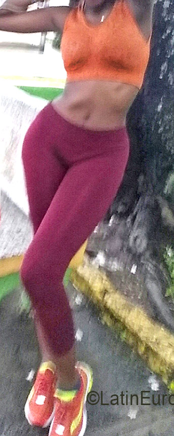 Date this attractive Dominican Republic girl Luisa from Santo Domingo DO26306