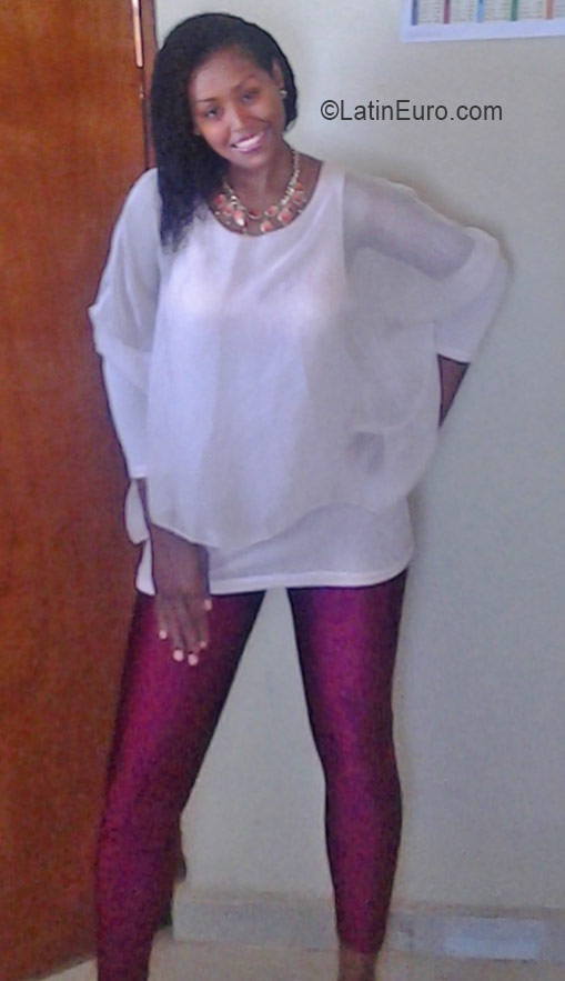 Date this fun Dominican Republic girl Gleny from Santo Domingo DO26308