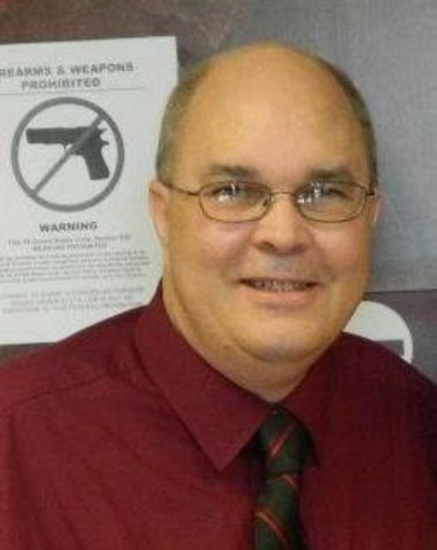 Date this voluptuous United States man Chris from Springdale US17558