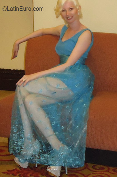 Date this hard body Honduras girl Alejandra from Tegucigalpa HN2255