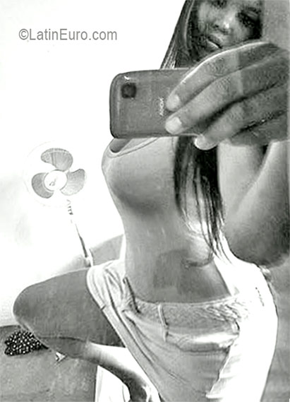 Date this pretty Brazil girl Edalcimar from Contagem BR9756